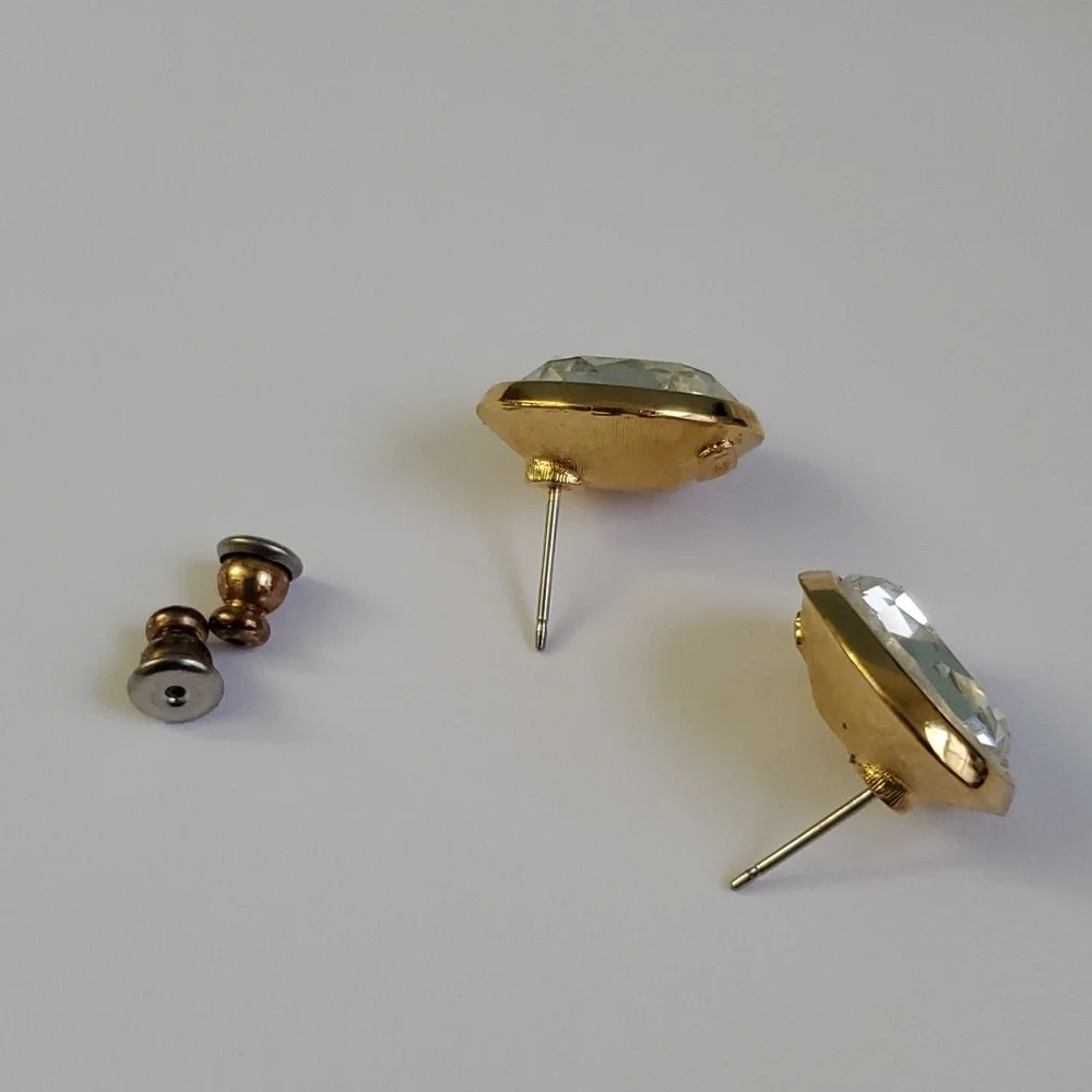 Vintage Gold Oval Crystal Stud Earrings - Clear